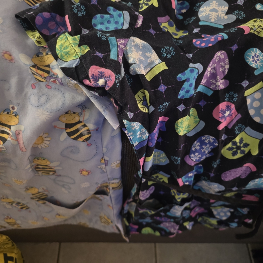 Nurse / & / Psw / (Scrubs) 4 Sets SMALL